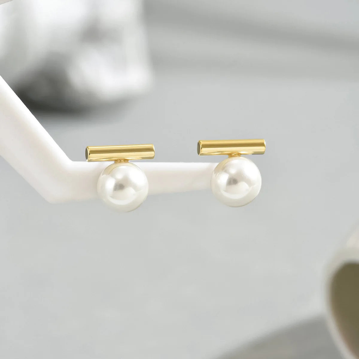 Pearl Stud Earrings Gold