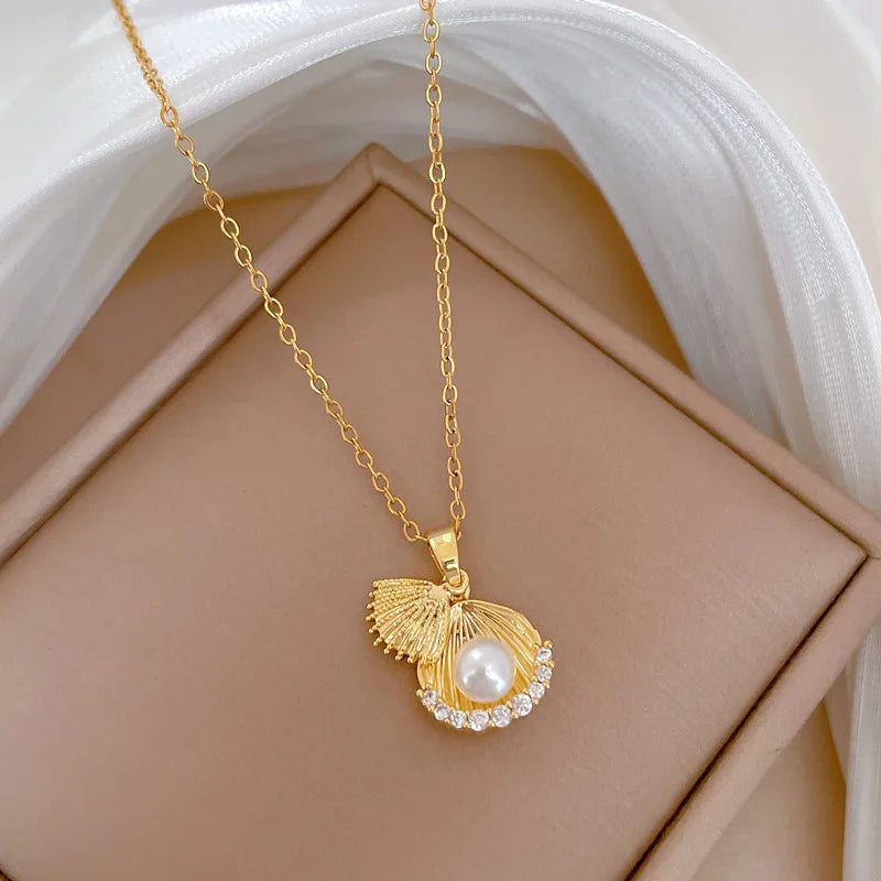 French Shell Pearl Necklace Love Heart Clavicle Chain Choker