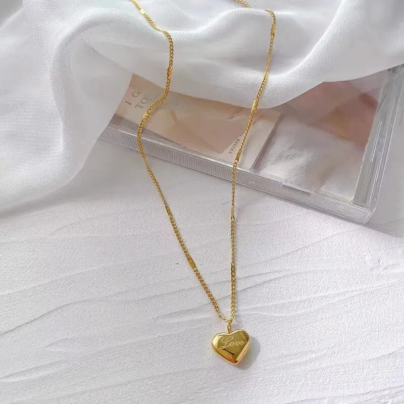 Peach Heart Engraved Love Collarbone